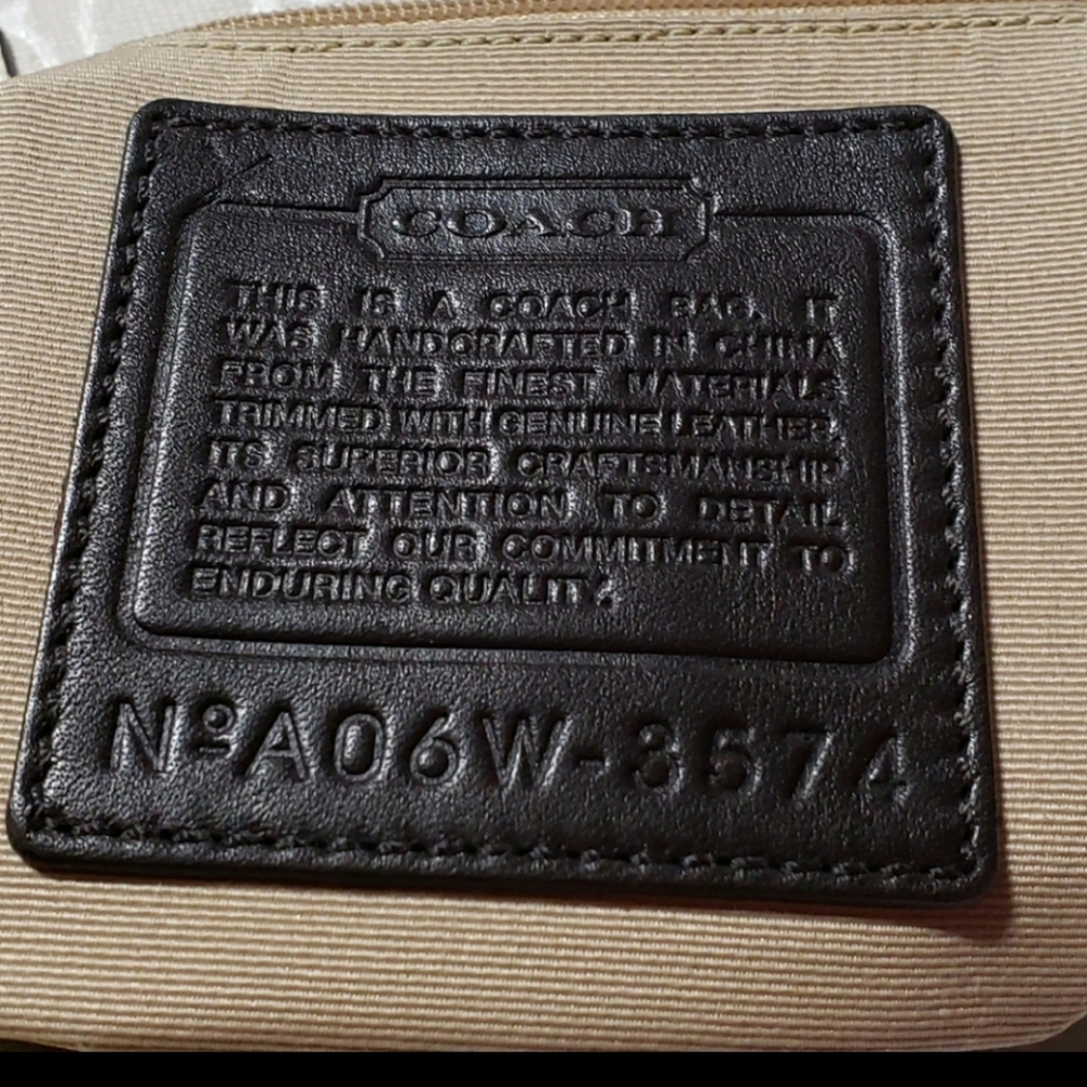 The Signature Coach Purse - Picture 3 of 8